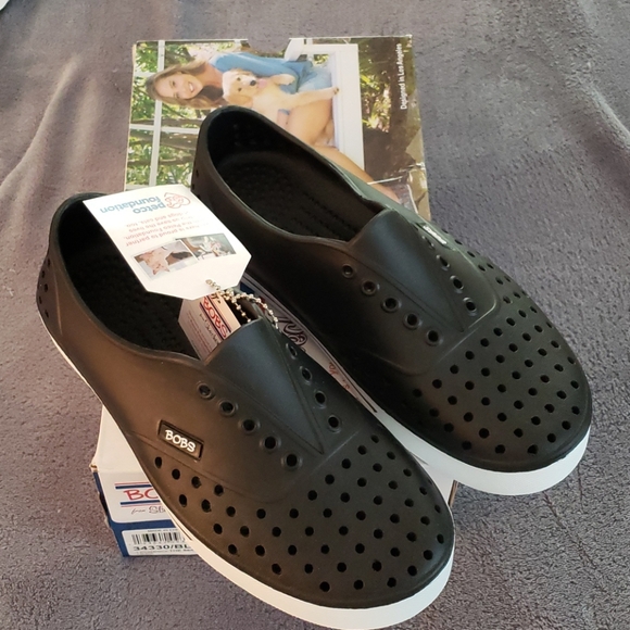skechers plastic shoes